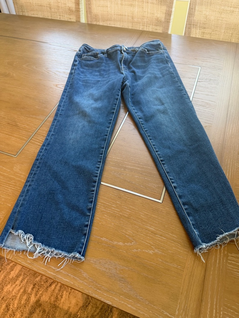 Women's Dark Blue Straight-Leg Jeans with Frayed Hem